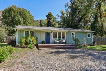 216 Vance Ave, Black Mountain, NC 28711
