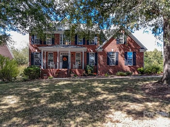 8120 Glamorgan Ln, Matthews, NC 28104