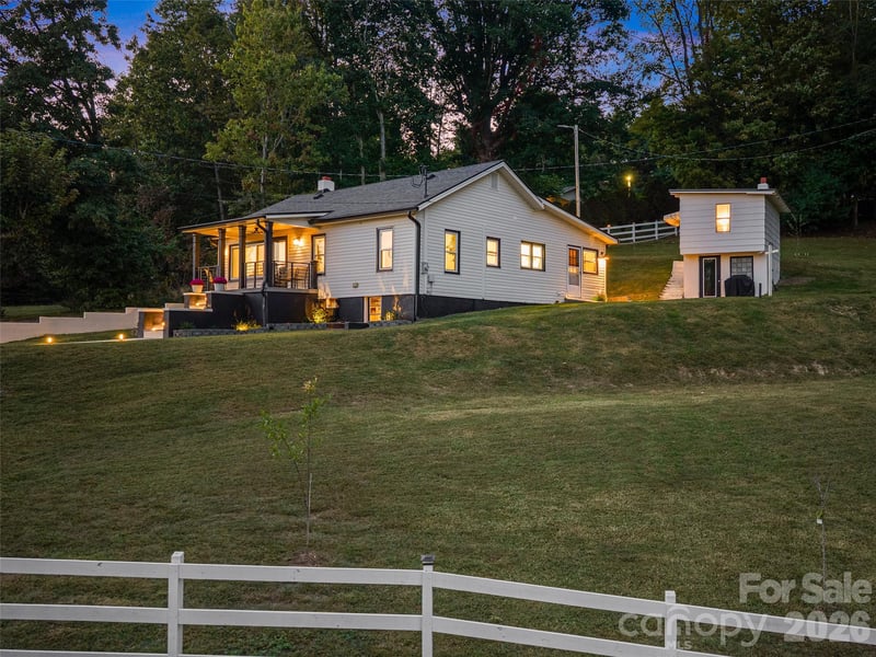 24 Blessing Way, Burnsville, NC 28714