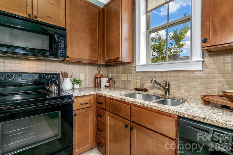 42 Schenck Pw #101, Asheville, NC 28803