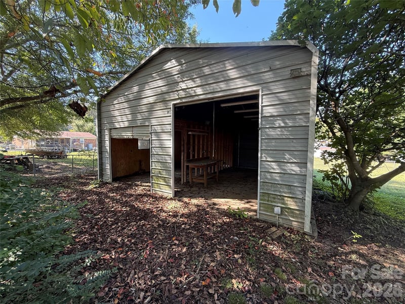 324 Briarwood Dr, Dallas, NC 28034