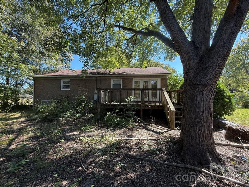 324 Briarwood Dr, Dallas, NC 28034