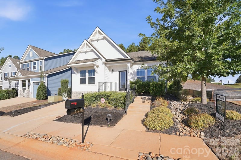 21216 Sanctuary Dr, Lancaster, SC 29720