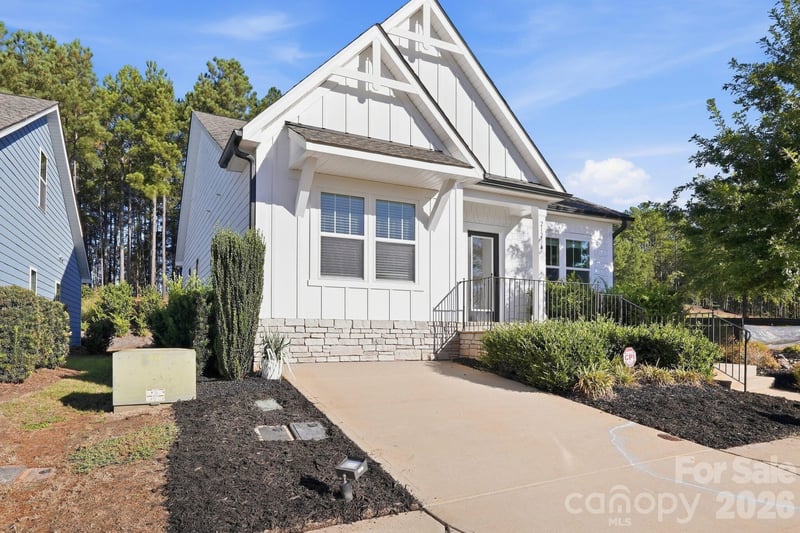 21216 Sanctuary Dr, Lancaster, SC 29720