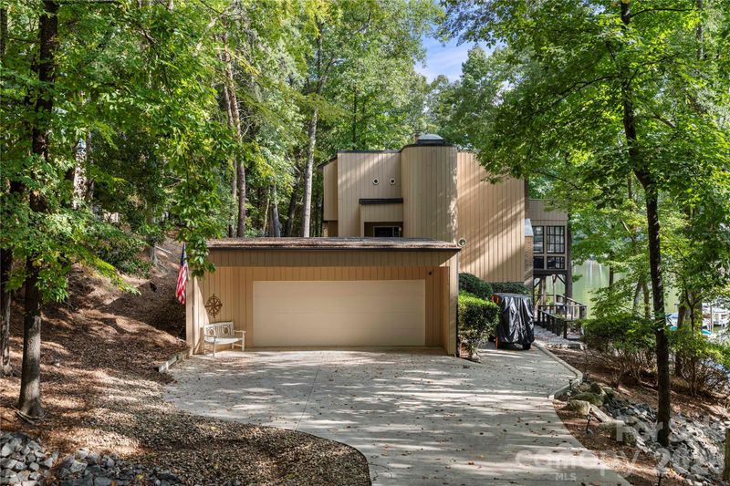 131 Whispering Pines Dr, Clover, SC 29710