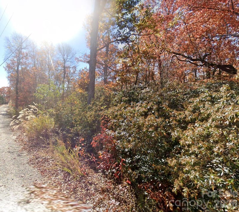 45 Autumn View Dr, Hendersonville, NC 28792