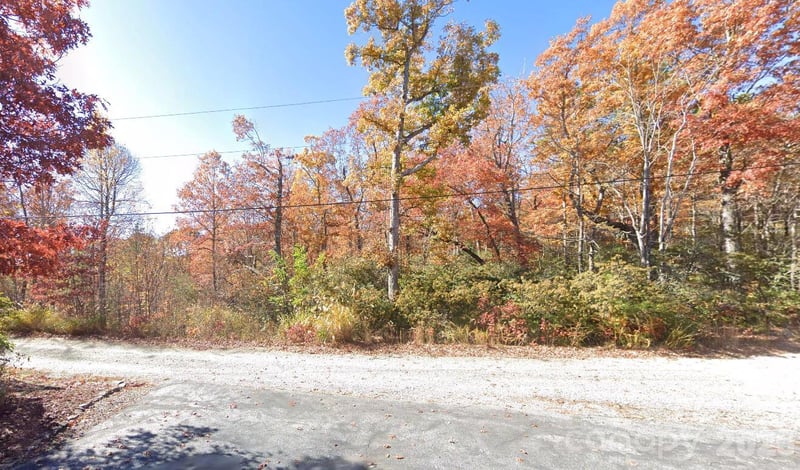 45 Autumn View Dr, Hendersonville, NC 28792