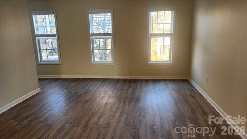 110 Steam Engine Dr #204, Mooresville, NC 28115