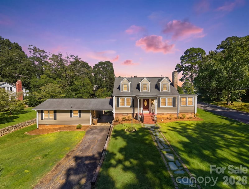 625 E Park Dr, Lincolnton, NC 28092