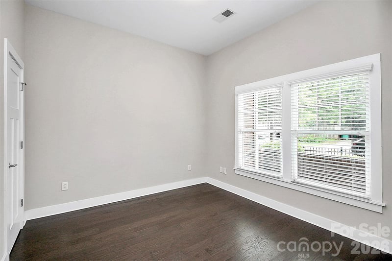 1420 W 4th St, Charlotte, NC 28208
