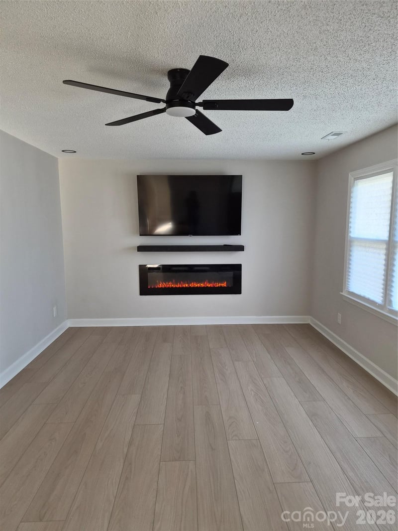 421 Nixon Rd, Statesville, NC 28625