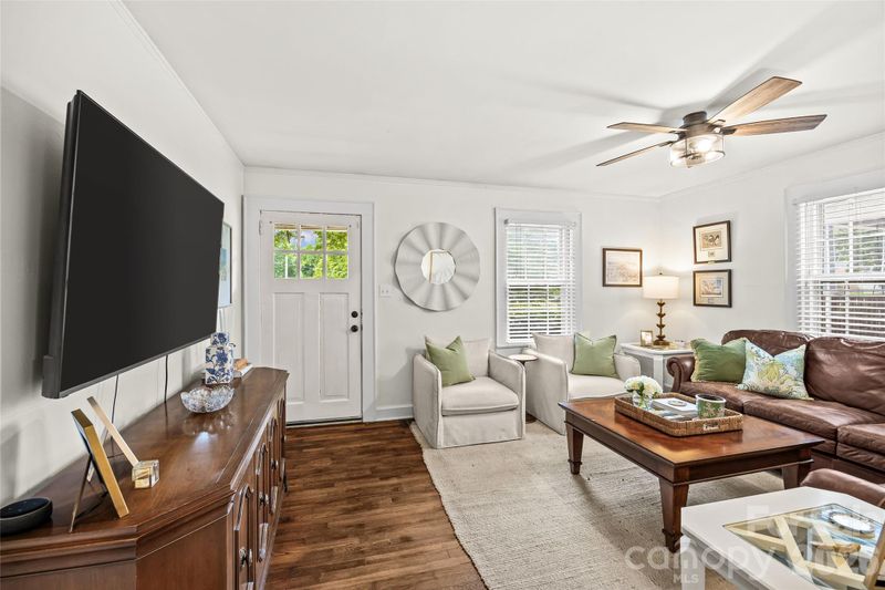 3225 Commonwealth Ave, Charlotte, NC 28205