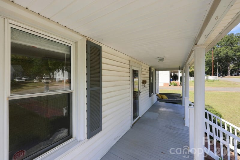 609 Poplar Ave, Kannapolis, NC 28081