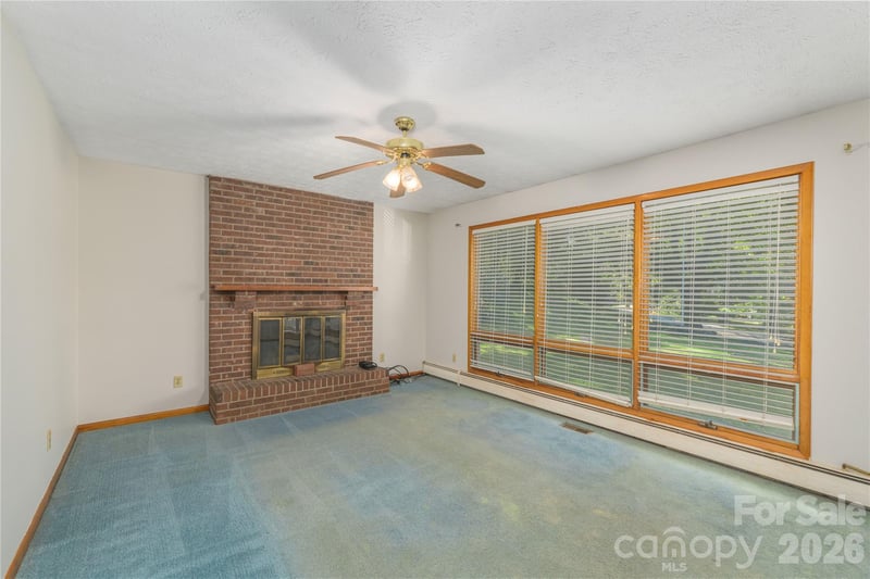 2882 Butler Bridge Rd, Mills River, NC 28759