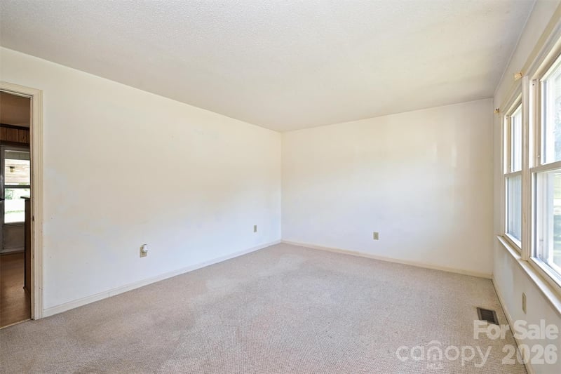535 S Little Texas Rd, Kannapolis, NC 28083