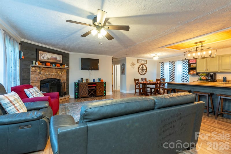 12 Stoney Creek Ln, Candler, NC 28715