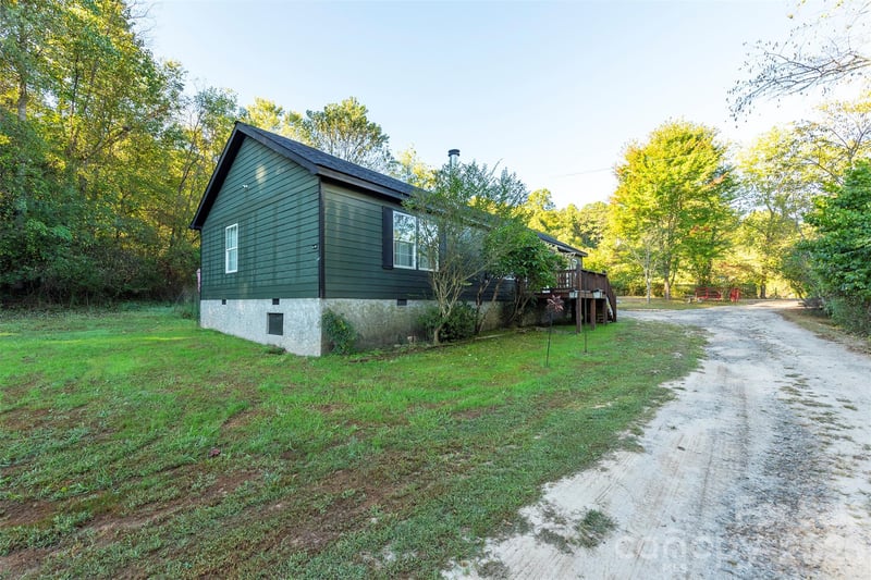 12 Stoney Creek Ln, Candler, NC 28715