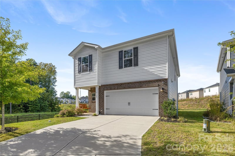 1107 Harland St, Charlotte, NC 28216