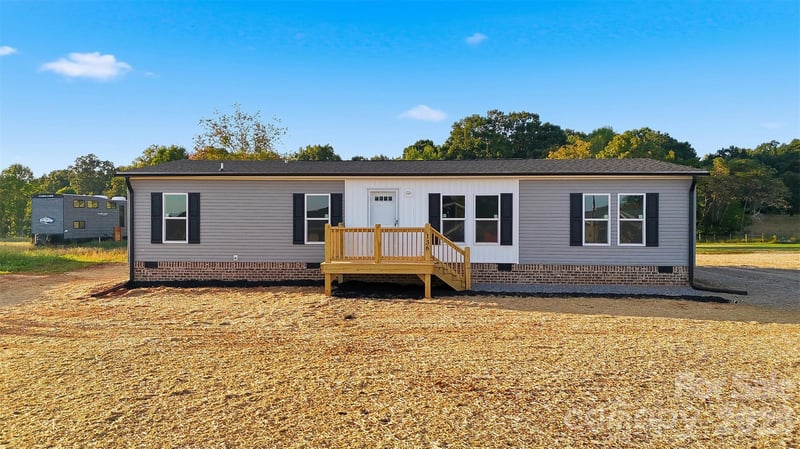136 Speaks Rd, Olin, NC 28660