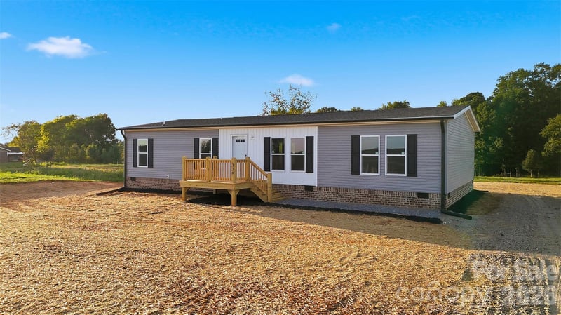 136 Speaks Rd, Olin, NC 28660