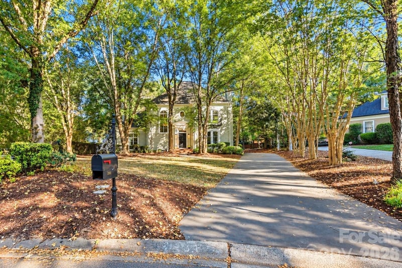 3501 Castellaine Dr, Charlotte, NC 28226