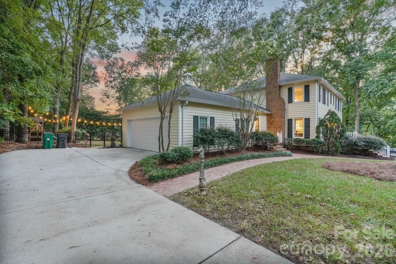 4800 Rockview Ct, Charlotte, NC 28226