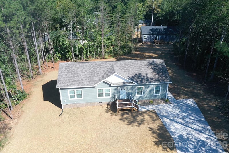 2063 Vance St, Newton, NC 28658