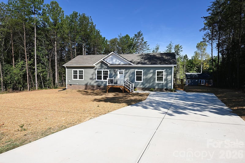 2063 Vance St, Newton, NC 28658