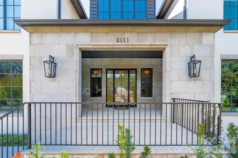 2111 Cortelyou Rd, Charlotte, NC 28211