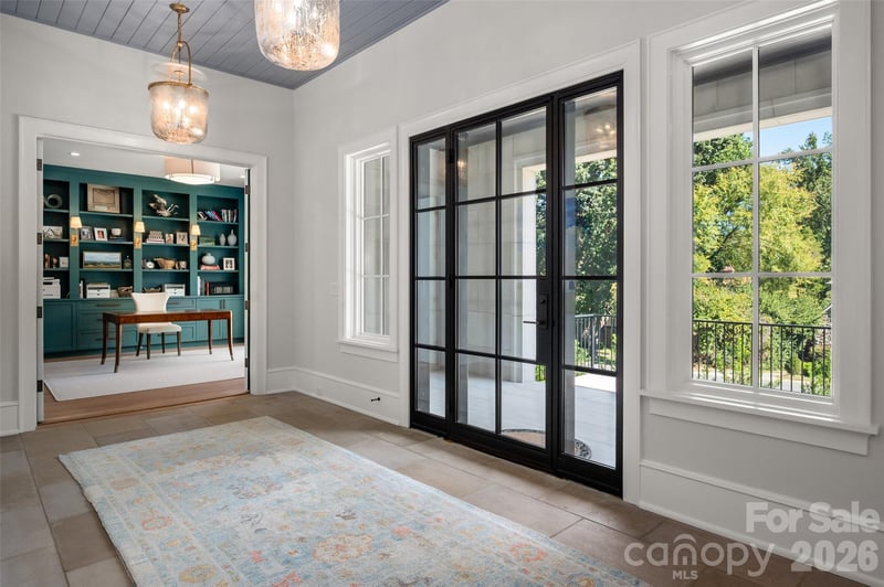 2111 Cortelyou Rd, Charlotte, NC 28211