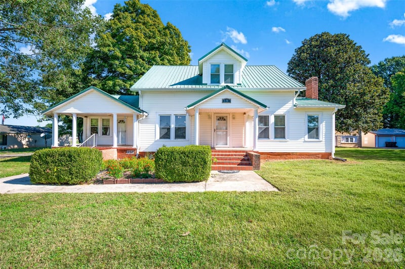 1892 W Memorial Hw, Union Grove, NC 28689