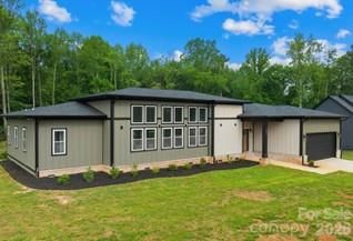 2003 Plain Field Dr, Bessemer City, NC 28016