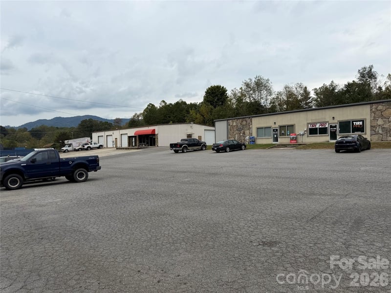 2017 Smokey Park Hw, Candler, NC 28715