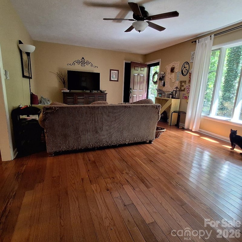 173 Pinecrest Dr, Alexander, NC 28701