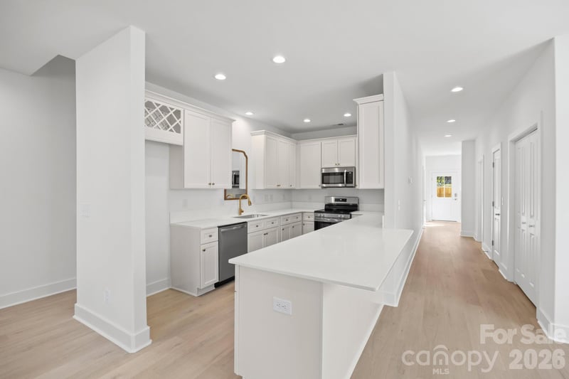 634 N Modena St, Gastonia, NC 28054