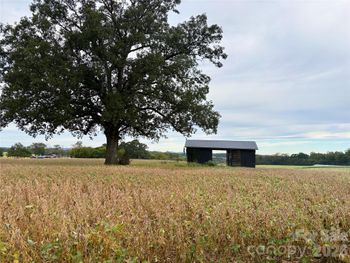 292 Williamsburg Rd, Olin, NC 28660