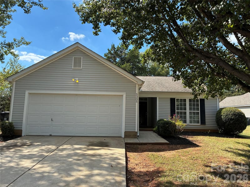 5305 Starflower Dr, Charlotte, NC 28215