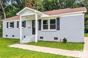 2717 Dora Dr, Charlotte, NC 28215
