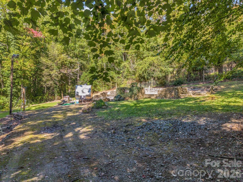 242 Summer Haven Rd, Swannanoa, NC 28778