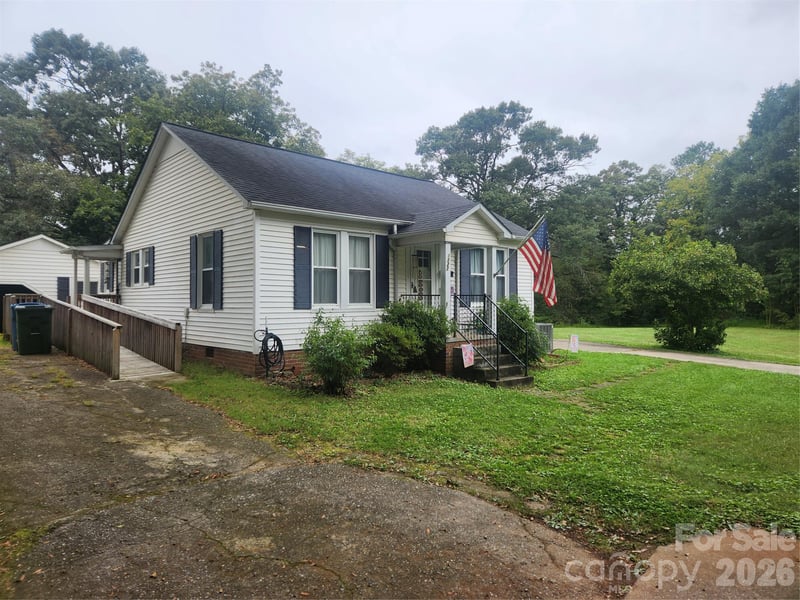 1327 21st St NE #5-6/A, Hickory, NC 28601