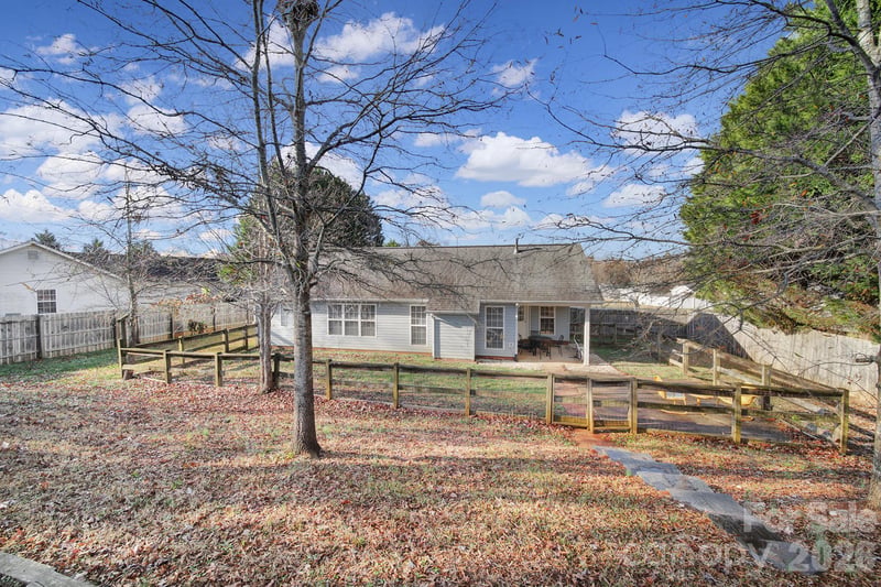 713 Pesca Ln, Matthews, NC 28104