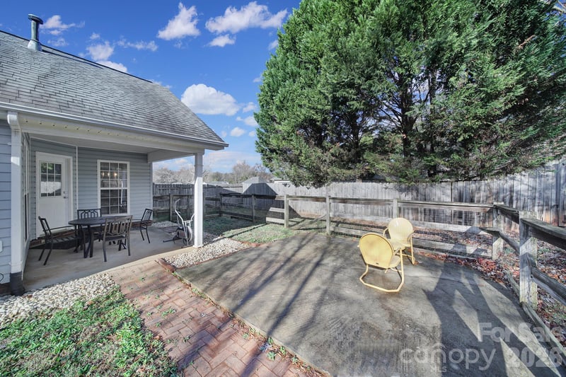 713 Pesca Ln, Matthews, NC 28104
