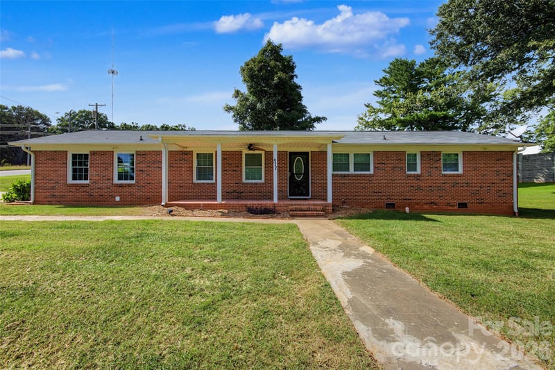 517 N Carolina Ave, Statesville, NC 28677