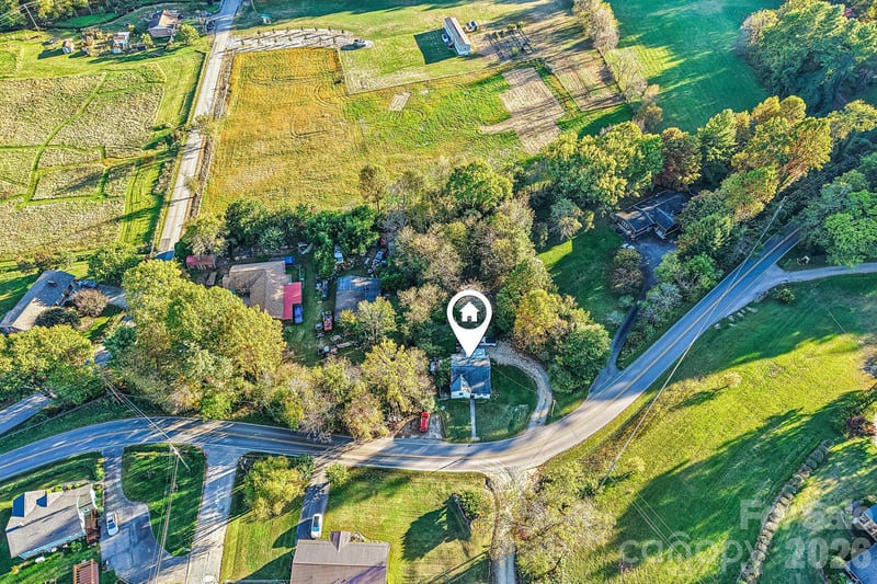 1991 - 1993 Plott Creek Rd, Waynesville, NC 28786