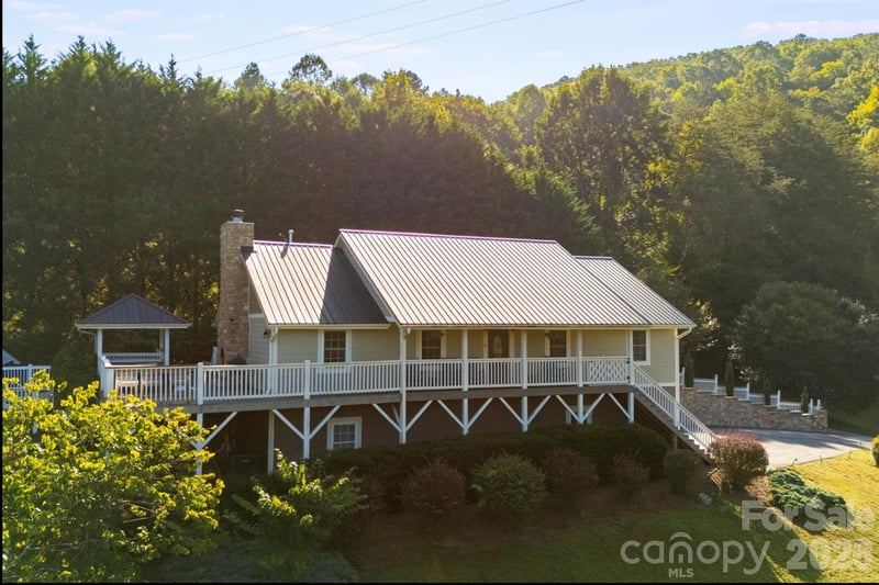 29 Miranda Knoll, Leicester, NC 28748