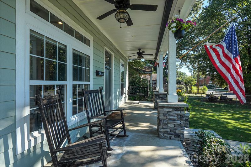 1216 Effingham Rd, Charlotte, NC 28208