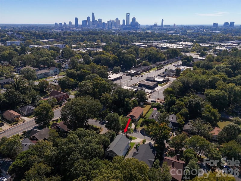 1216 Effingham Rd, Charlotte, NC 28208