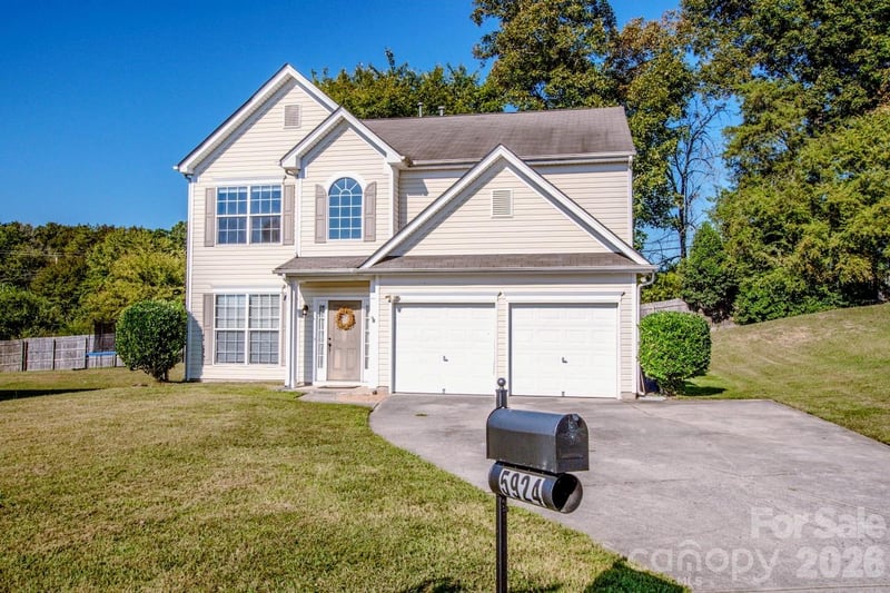 5924 Barefoot Ln, Concord, NC 28025