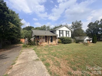 206 King Henry Ln, Gastonia, NC 28056
