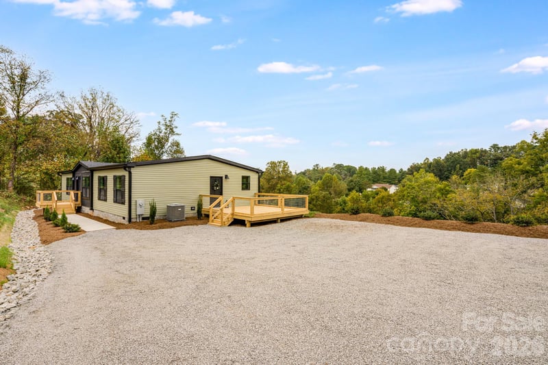 823 Jupiter Rd, Weaverville, NC 28787